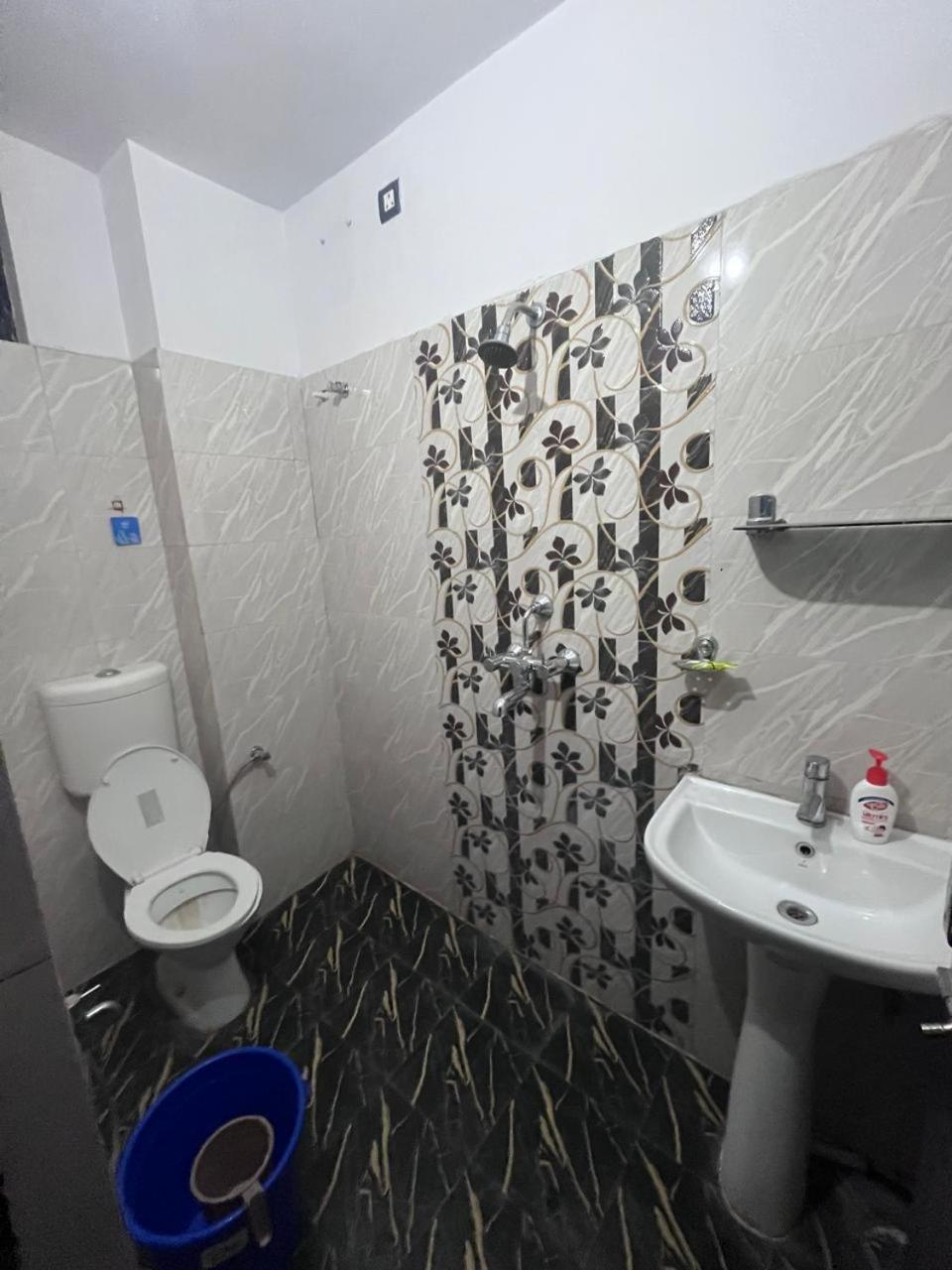 Kashi Anadam Bnb Varanasi Exterior foto